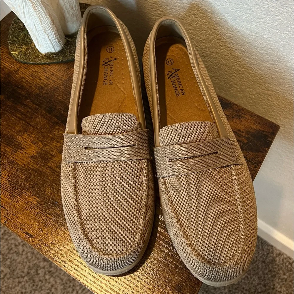 American Exchange Tan Slip‎ On Comfort Loafers Sz 11 Classic
